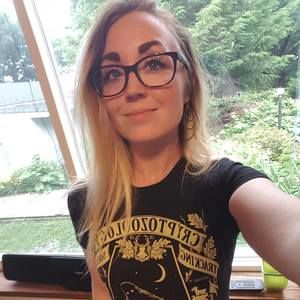 Meet your Posher, Leah